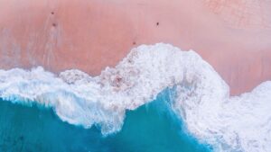 pantai pink labuan bajo
